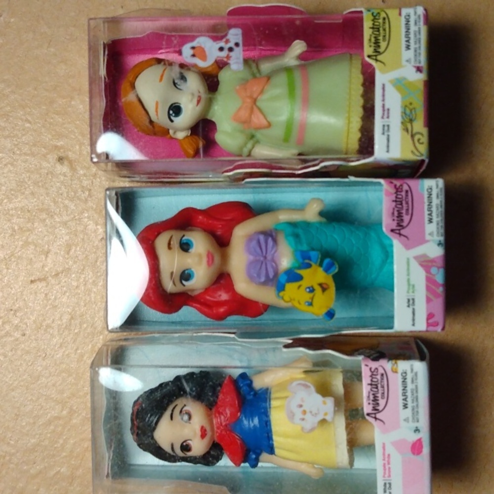 Disney Mini Brands Snow White, Anna and Little Mermaid